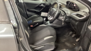 2015 Peugeot 208 1.2 Vti Puretech Style Grey 5dr Panroof+low Tax+11 Stamps in Grey — image 5