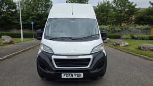2019 Peugeot Boxer 2.2 Bluehdi 435 Professional L4 H3 Euro 6 (s/s) 5dr in White — image 2