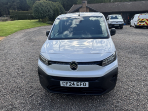 2024 Citroen Berlingo 24 Plate 1.5 Bluehdi 1000 Enterprise M in White — image 3