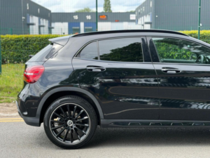 2019 Mercedes-Benz Gla 1.6 Gla200 Amg Line Edition 7g-Dct Euro 6 (s/s) 5dr in Black — image 5