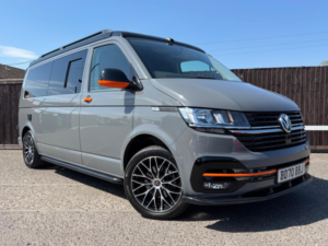 2021 Volkswagen Transporter 2.0 Tdi T30 Highline Fwd Lwb Euro 6 (s/s) 5dr in Grey — image 5