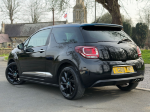 2016 Ds Automobiles Ds 3 1.6 Bluehdi Prestige Hatchback 3dr Diesel Manual Euro 6 (s/s) (120 Ps) in Black — image 3