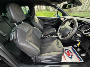 2016 Ds Automobiles Ds 3 1.6 Bluehdi Prestige Hatchback 3dr Diesel Manual Euro 6 (s/s) (120 Ps) in Black — image 4