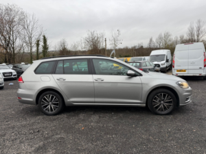 2017 Volkswagen Golf 1.6 Tdi Se Nav in Silver — image 4
