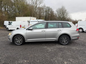 2017 Volkswagen Golf 1.6 Tdi Se Nav in Silver — image 5