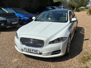 2012 Jaguar Xj 3.0d V6 Portfolio Auto Euro 5 (s/s) 4dr (lwb) in White — image 3