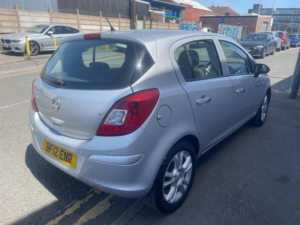 2012 Vauxhall Corsa 1.2 16v Exclusiv Easytronic Euro 5 5dr (a/c) in Silver — image 4