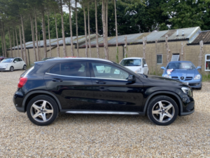 2016 Mercedes-Benz Gla 2.1 Gla220d Amg Line in Black — image 2