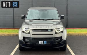 2025 Land Rover Defender 90 3.0 D350 Mhev X-Dynamic Hse Auto 4WD Euro 6 (s/s) 3dr in Silver — image 4