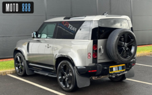2025 Land Rover Defender 90 3.0 D350 Mhev X-Dynamic Hse Auto 4WD Euro 6 (s/s) 3dr in Silver — image 6