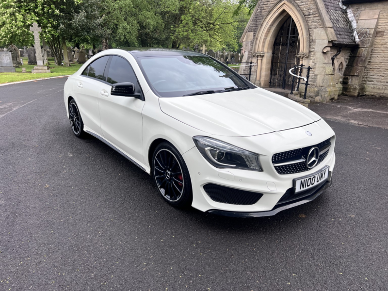 2013 Mercedes-Benz Cla 2.1 Cla220 Cdi Amg Sport in White — image 1