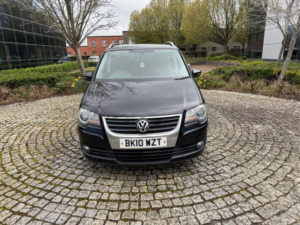 2010 Volkswagen Touran 2.0 Tdi Match 5dr (7 Seats) in Black — image 2