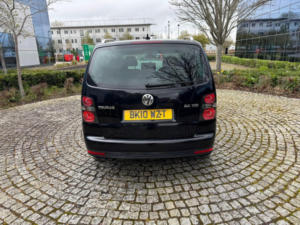 2010 Volkswagen Touran 2.0 Tdi Match 5dr (7 Seats) in Black — image 5