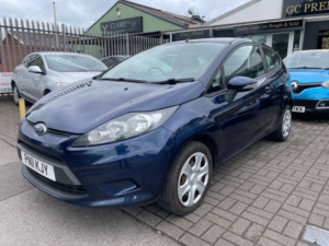 2011 Ford Fiesta 1.25 Edge Hatchback 3dr Petrol Manual (129 G/km, 81 Bhp) in Blue — image 2