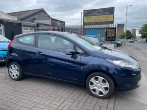 2011 Ford Fiesta 1.25 Edge Hatchback 3dr Petrol Manual (129 G/km, 81 Bhp) in Blue — image 5