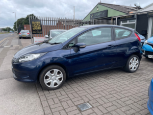 2011 Ford Fiesta 1.25 Edge Hatchback 3dr Petrol Manual (129 G/km, 81 Bhp) in Blue — image 6