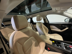 2016 Jaguar F-Pace 2.0 D180 Prestige Auto AWD Euro 6 (s/s) 5dr in Green — image 4