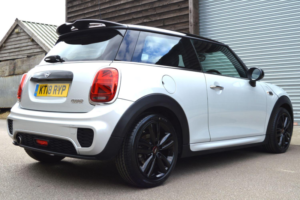 2018 MINI Hatch 1.5 Cooper 3-Door in Silver — image 6
