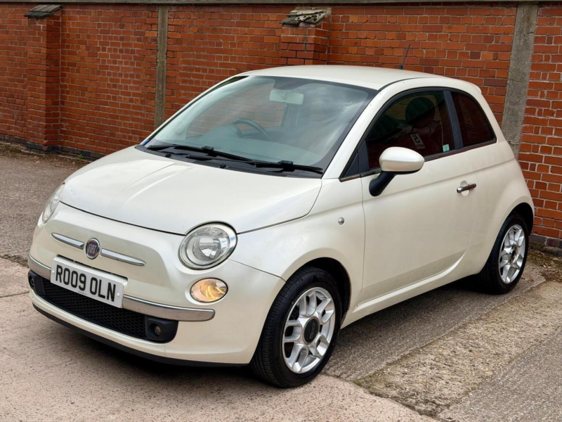 2009 Fiat 500 1.4 Sport Auto Euro 4 3dr in White — image 1