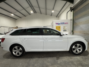 2016 Skoda Superb 2.0 Tdi Se Business in White — image 4
