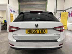 2016 Skoda Superb 2.0 Tdi Se Business in White — image 6