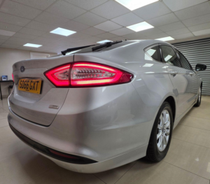 2016 Ford Mondeo 1.5 Tdci Econetic Zetec Hatchback 5dr Diesel Manual Euro 6 (s/s) (120 Ps) in Multicolour — image 4