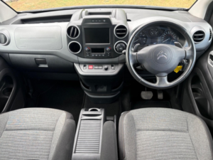 2017 Citroen Berlingo 1.6 Bluehdi Flair Multispace MPV Etg6 Euro 6 (s/s) 5dr in Grey — image 2