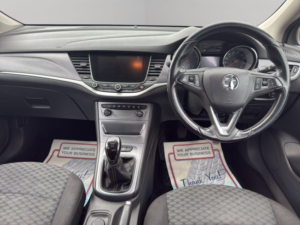 2017 Vauxhall Astra 1.0i Turbo Ecoflex Tech Line Euro 6 (s/s) 5dr in Red — image 2
