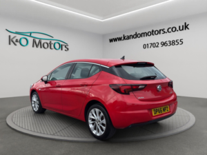 2017 Vauxhall Astra 1.0i Turbo Ecoflex Tech Line Euro 6 (s/s) 5dr in Red — image 4