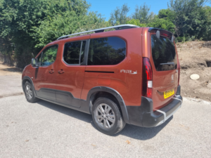 2022 Peugeot Rifter 1.2 Xl Horizon Re Plus in Bronze — image 6