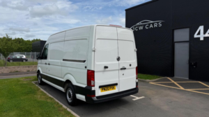 2020 Volkswagen Crafter 2.0 Tdi Cr35 Trendline Fwd Mwb Euro 6 (s/s) 5dr in White — image 2
