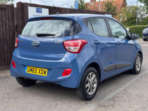 2015 Hyundai I10 1.2 Premium Euro 5 5dr in Blue — image 2