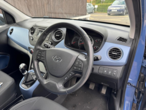 2015 Hyundai I10 1.2 Premium Euro 5 5dr in Blue — image 4