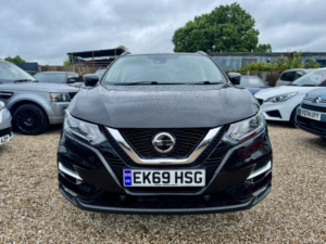 2019 Nissan Qashqai 1.3 Dig-T N-Connecta in Black — image 3