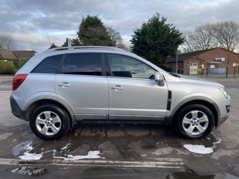 2012 Vauxhall Antara 2.2 Cdti Exclusiv 2WD SUV * Half Leather * Privacy Glass * in Silver — image 1