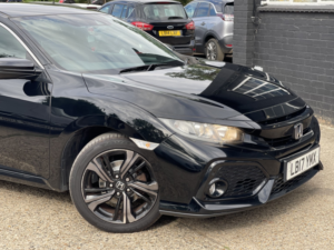 2017 Honda Civic 1.0 Vtec Turbo Sr in Black — image 4