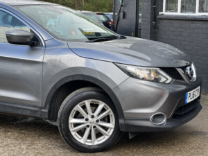 2016 Nissan Qashqai 1.2 Dig-T Acenta in Grey — image 4