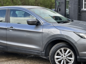 2016 Nissan Qashqai 1.2 Dig-T Acenta in Grey — image 5