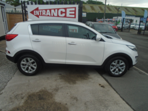 2014 Kia Sportage 1.6 Gdi Ecodynamics White Edition SUV 5dr Petrol Manual 2WD Euro 5 (s/s) (133 Bhp) in White — image 6