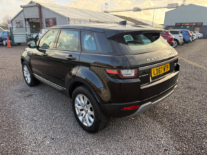 2018 Land Rover Range Rover Evoque 2.0 Td4 Se 4WD Euro 6 (s/s) 5dr in Black — image 5