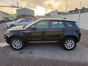 2018 Land Rover Range Rover Evoque 2.0 Td4 Se 4WD Euro 6 (s/s) 5dr in Black — image 6