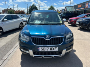 2017 Skoda Yeti 2.0 Tdi Se Drive Outdoor Euro 6 (s/s) 5dr in Blue — image 3