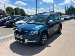 2017 Skoda Yeti 2.0 Tdi Se Drive Outdoor Euro 6 (s/s) 5dr in Blue — image 5