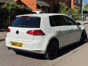 2016 Volkswagen Golf 1.6 Tdi Bluemotion Tech Match Edition in White — image 2