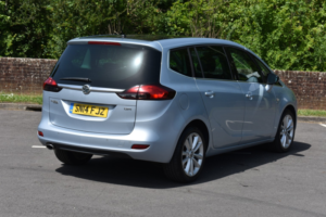 2014 Vauxhall Zafira Tourer 2.0 Cdti Elite in Silver — image 3