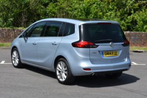 2014 Vauxhall Zafira Tourer 2.0 Cdti Elite in Silver — image 4
