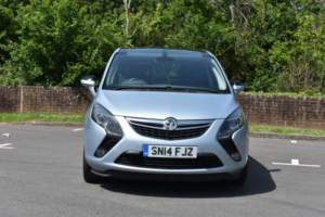 2014 Vauxhall Zafira Tourer 2.0 Cdti Elite in Silver — image 5