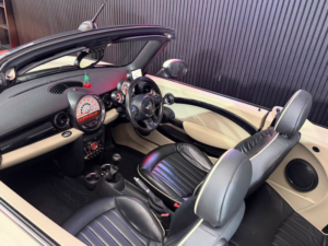 2011 MINI Convertible 1.6 Cooper Convertible in White — image 5