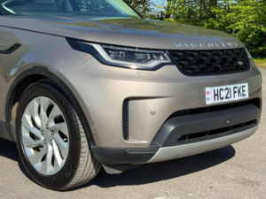 2021 Land Rover Discovery 3.0 D300 Mhev S Auto 4WD Euro 6 (s/s) 5dr in Bronze — image 3