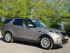 2021 Land Rover Discovery 3.0 D300 Mhev S Auto 4WD Euro 6 (s/s) 5dr in Bronze — image 6